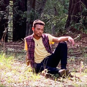 Meet your Posher, Max